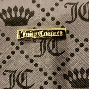 Juicy Couture • Set of 2 oz 👛